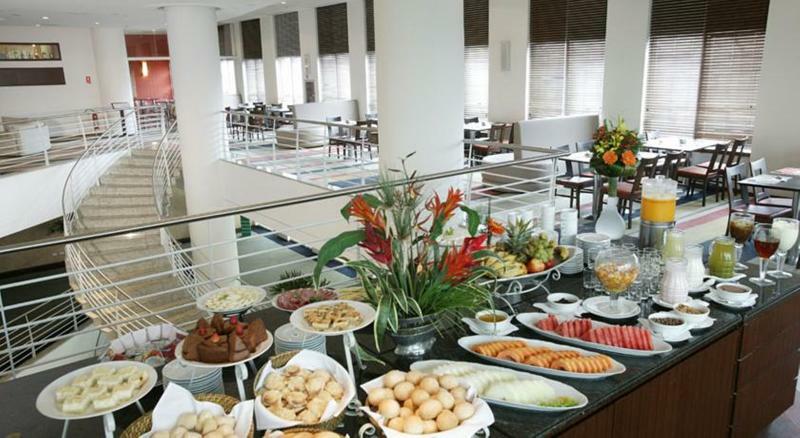 Bourbon Convention Hotel จอยวิลล์ ภายนอก รูปภาพ